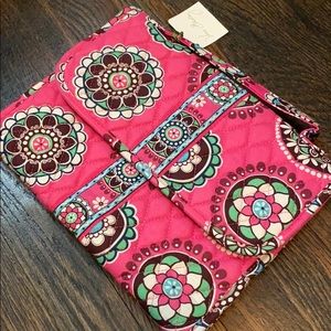 Vera Bradley jewelry book in Cupcakes Pink